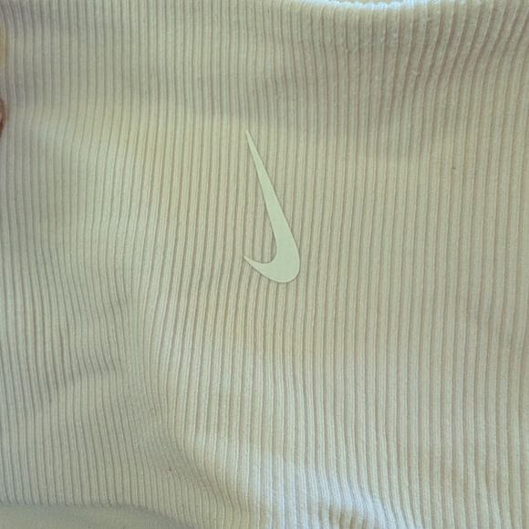 Nike Dri-FIT Sports Tank l Sports Bra - Picture 3 of 4